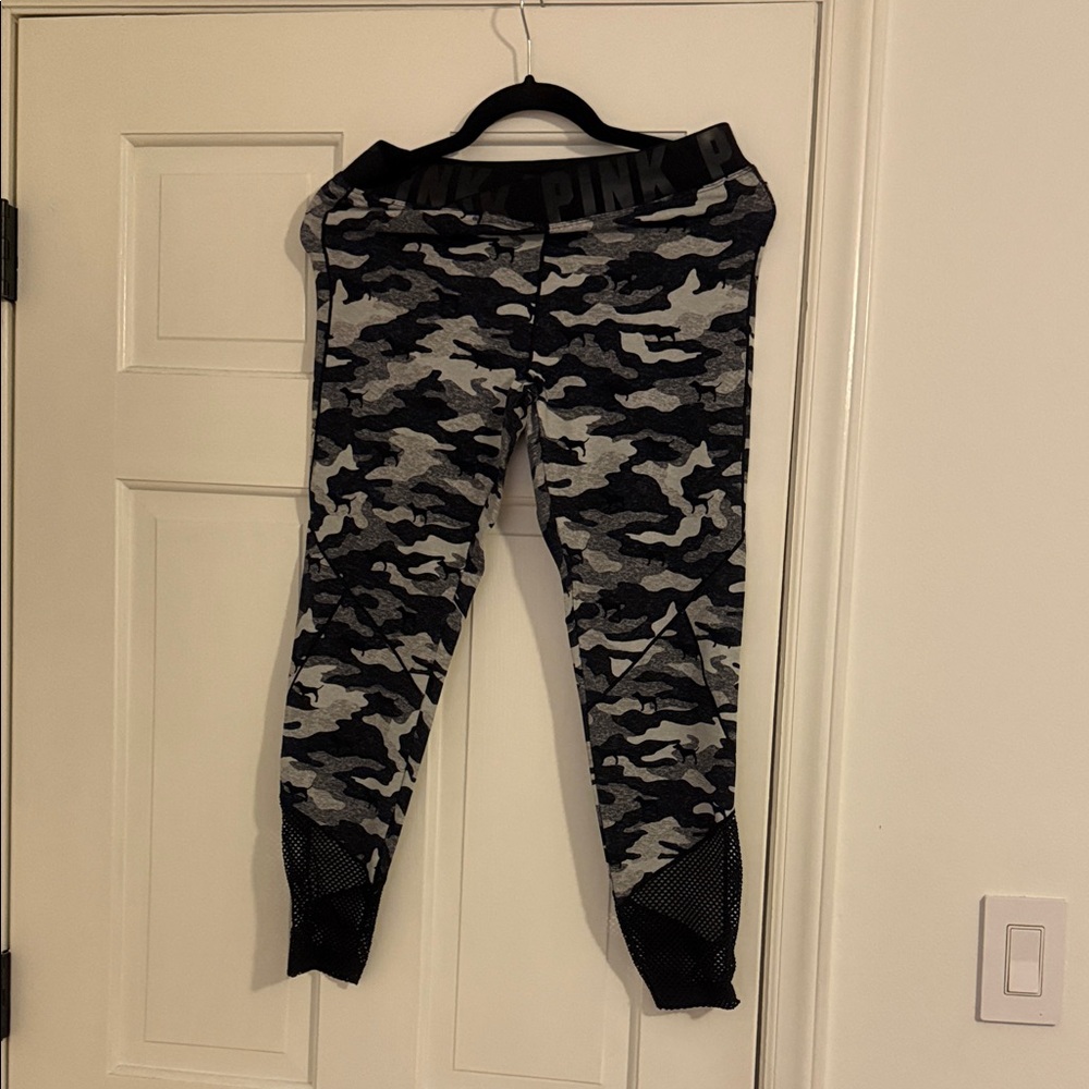 Victoria's Secret Camo Cropped Leggings